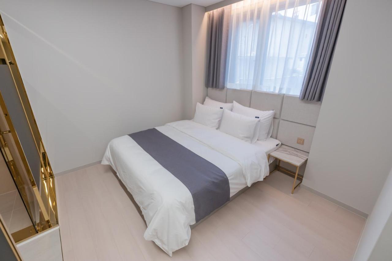 Denbasta Central Hotel Seomyeon Busan Ngoại thất bức ảnh