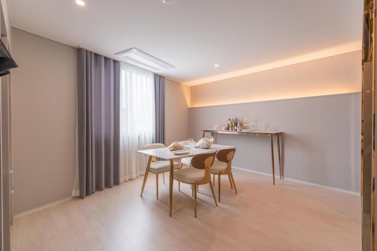 Denbasta Central Hotel Seomyeon Busan Ngoại thất bức ảnh