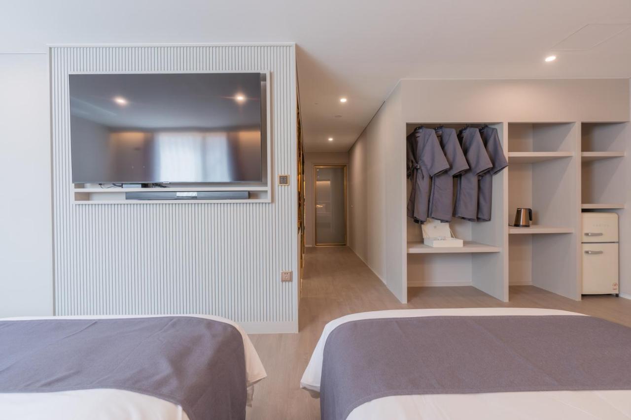 Denbasta Central Hotel Seomyeon Busan Ngoại thất bức ảnh