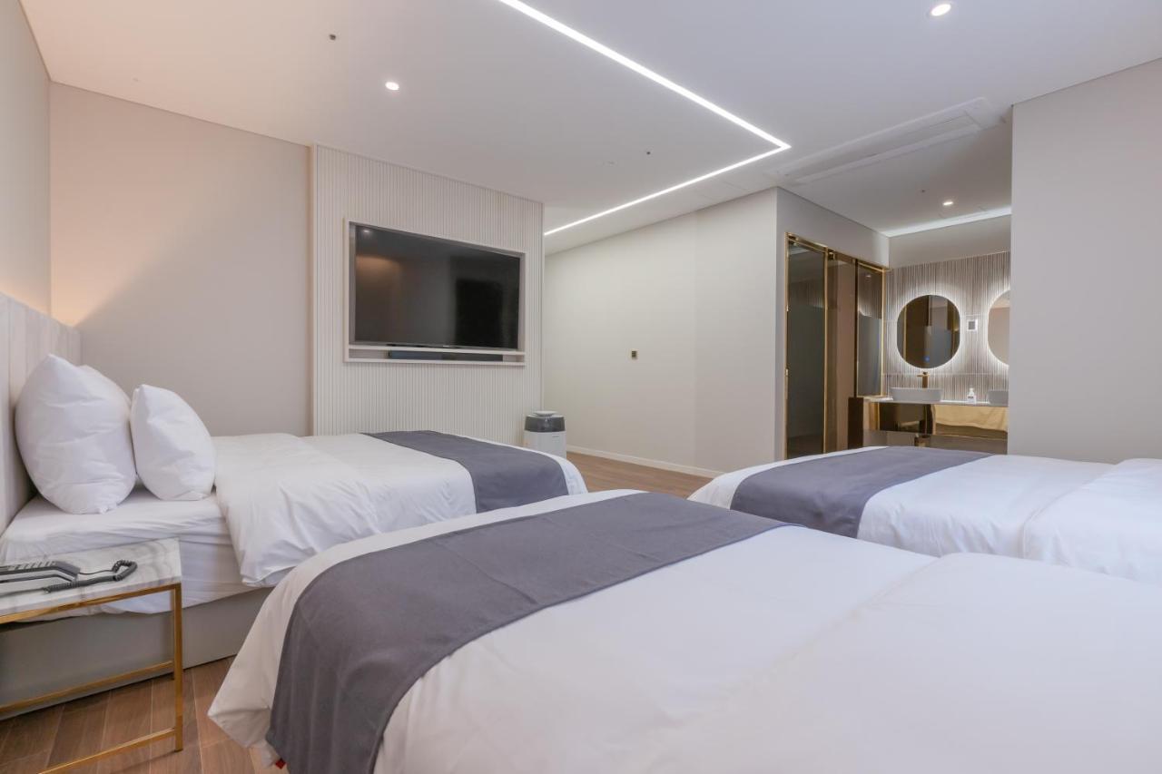 Denbasta Central Hotel Seomyeon Busan Ngoại thất bức ảnh