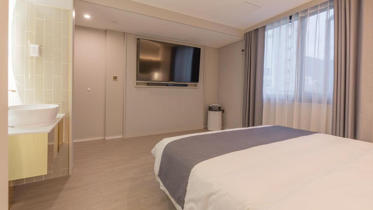 Denbasta Central Hotel Seomyeon Busan Ngoại thất bức ảnh